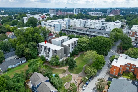 456 Parkway Drive NE #6