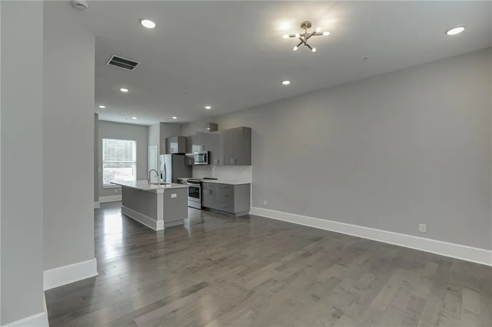 456 Parkway Drive NE #6 Atlanta, GA 30308
