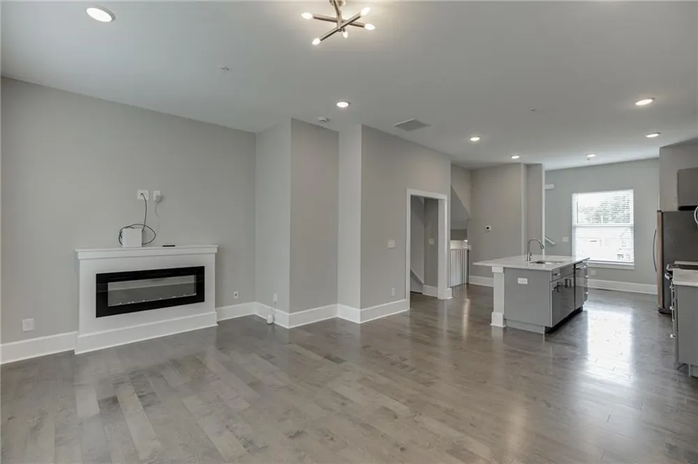 456 Parkway Drive NE #6 Atlanta, GA 30308