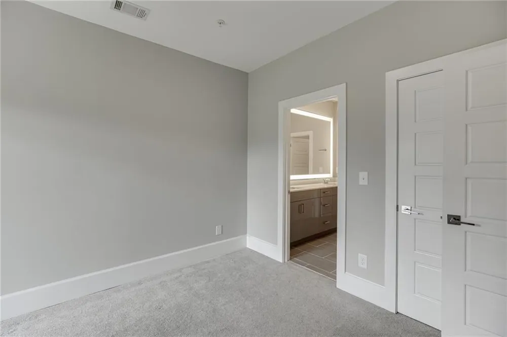 456 Parkway Drive NE #6 Atlanta, GA 30308