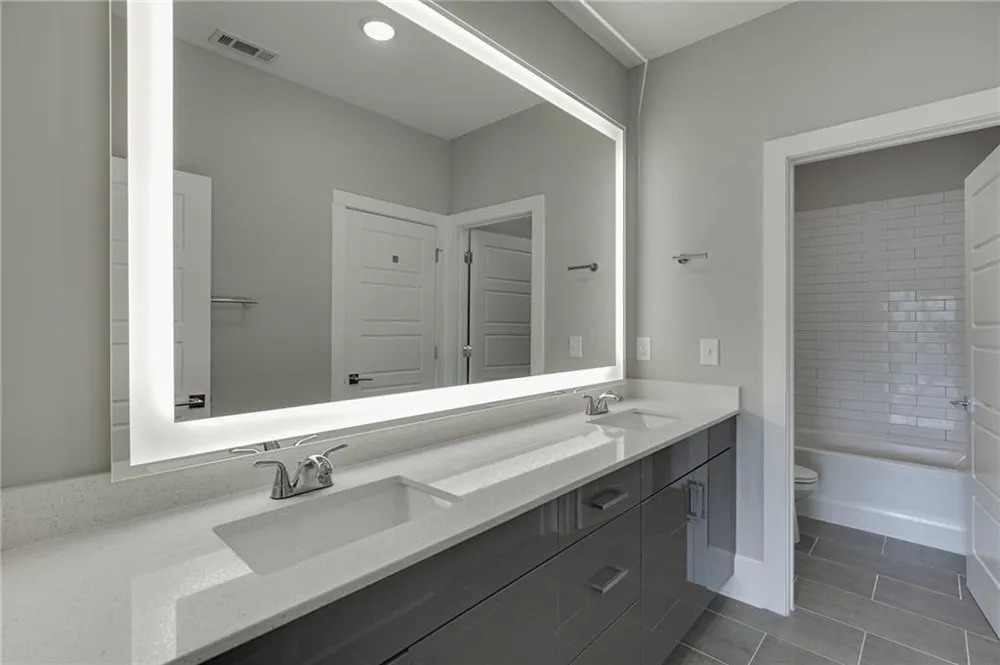 456 Parkway Drive NE #6 Atlanta, GA 30308