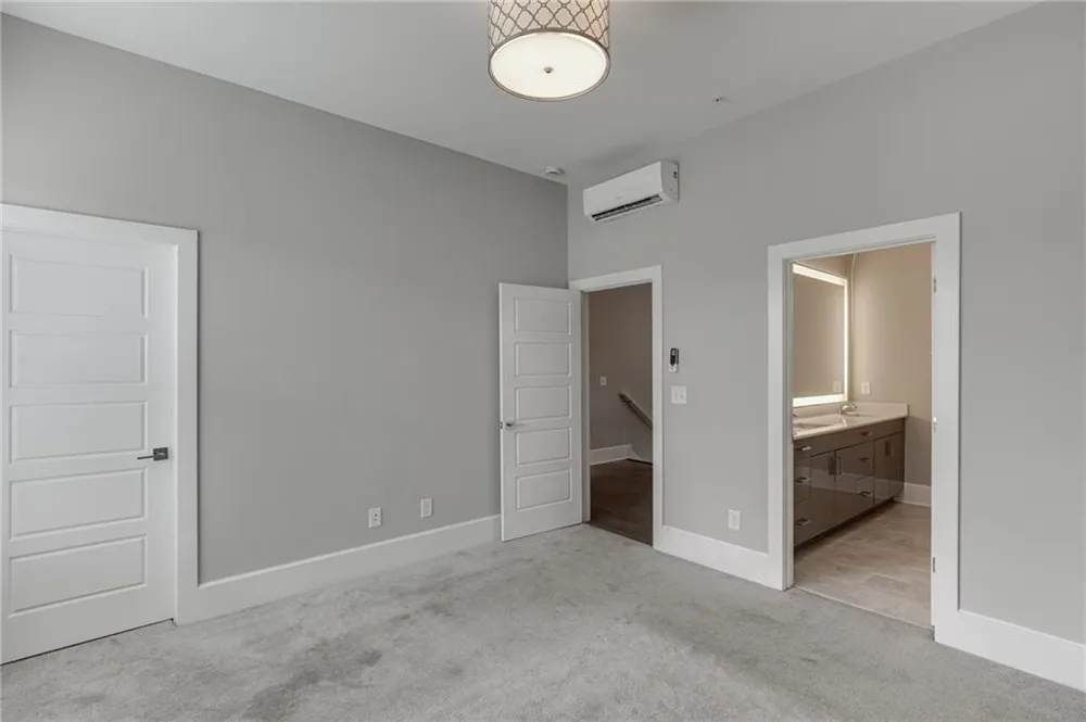 456 Parkway Drive NE #6 Atlanta, GA 30308
