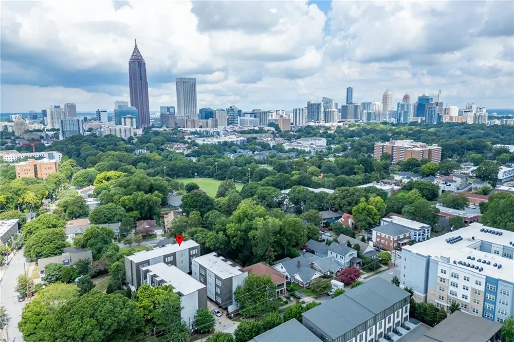 456 Parkway Drive NE #6 Atlanta, GA 30308