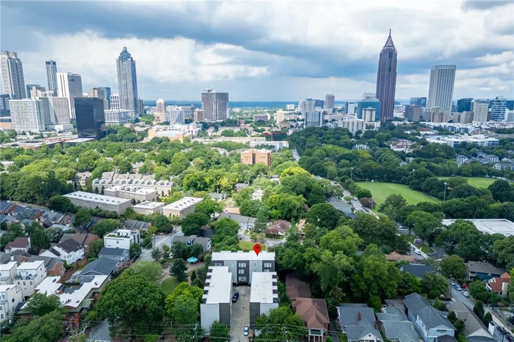 456 Parkway Drive NE #6 Atlanta, GA 30308