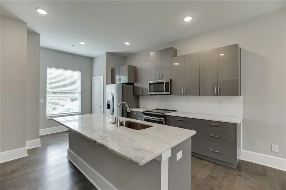 456 Parkway Drive NE #6 Atlanta, GA 30308