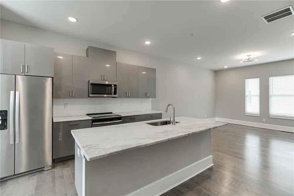 456 Parkway Drive NE #6 Atlanta, GA 30308