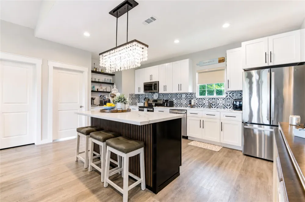 952 Sandollar Crystal Beach, TX 77650