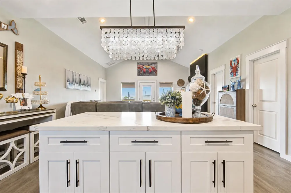 952 Sandollar Crystal Beach, TX 77650