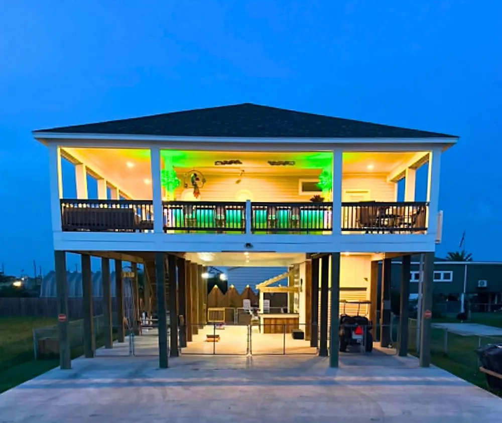 952 Sandollar Crystal Beach, TX 77650