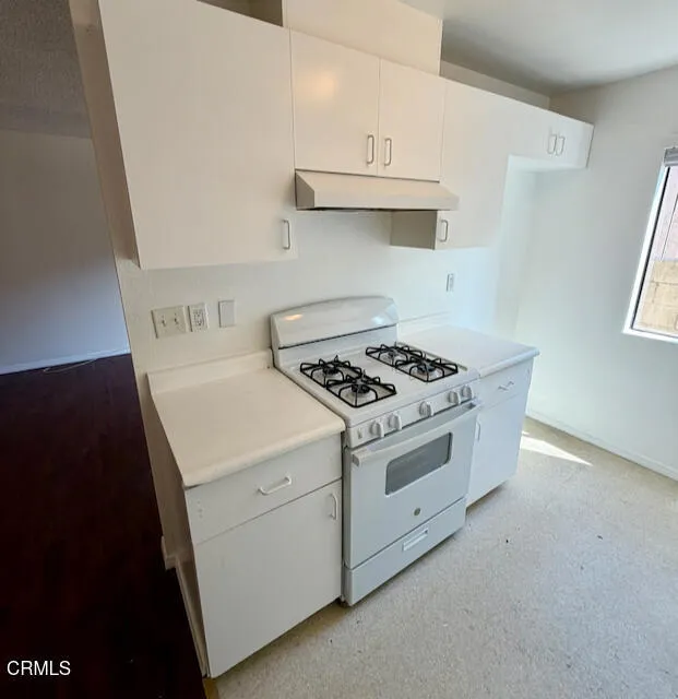 2253 Niagara Street #B Burbank, CA 91504