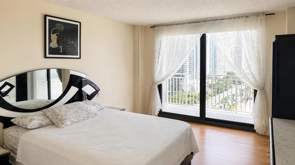 210 174TH STREET #1901 Sunny Isles Beach, FL 33160