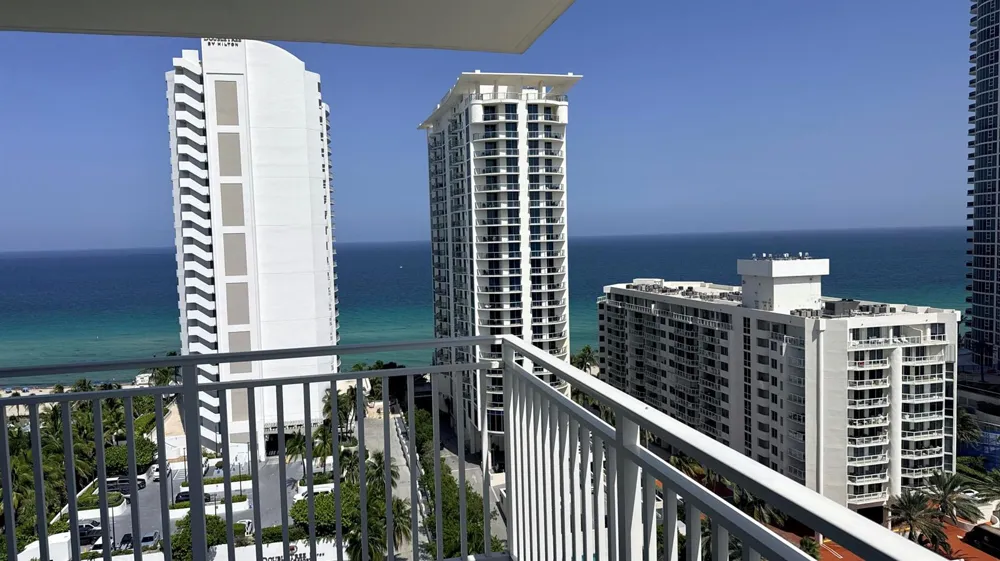 210 174TH STREET #1901 Sunny Isles Beach, FL 33160