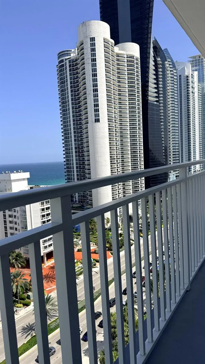 210 174TH STREET #1901 Sunny Isles Beach, FL 33160