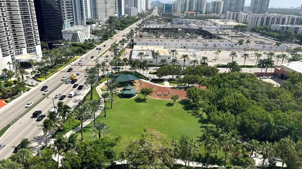 210 174TH STREET #1901 Sunny Isles Beach, FL 33160
