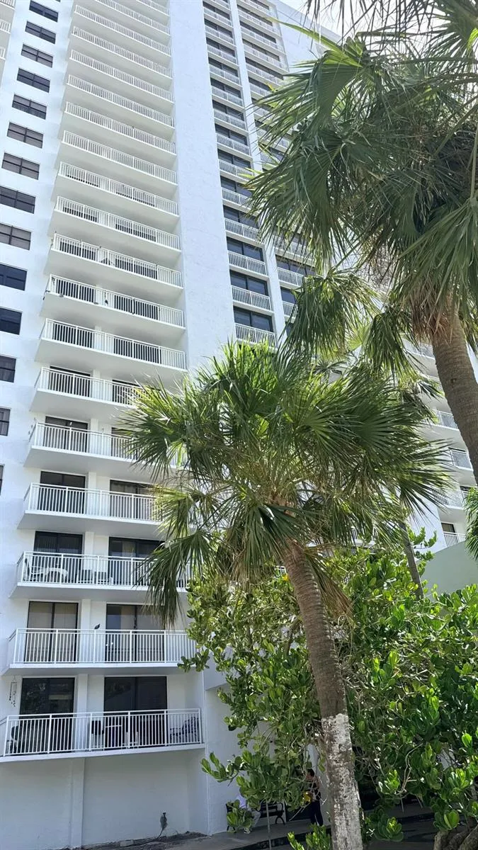 210 174TH STREET #1901 Sunny Isles Beach, FL 33160