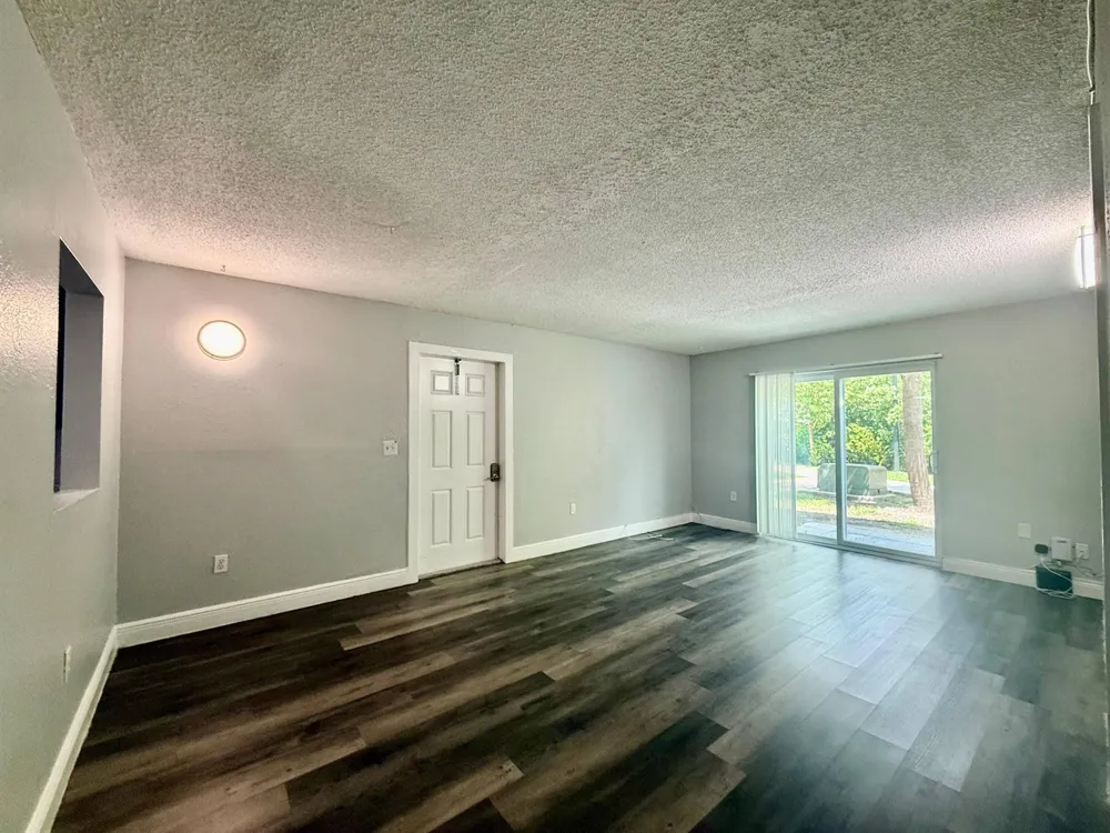 726 SW 81st Avenue #14A North Lauderdale, FL 33068