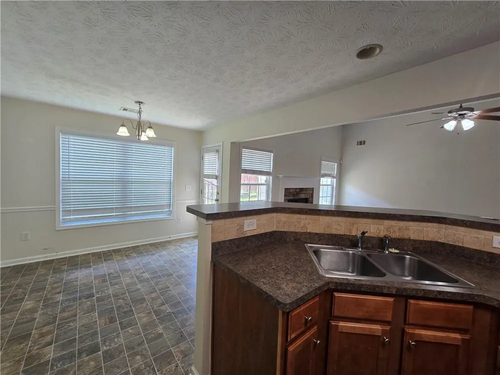 3464 Pinegate Trail Snellville, GA 30039