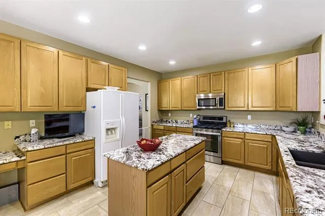 5860 S Espana Street Aurora, CO 80015