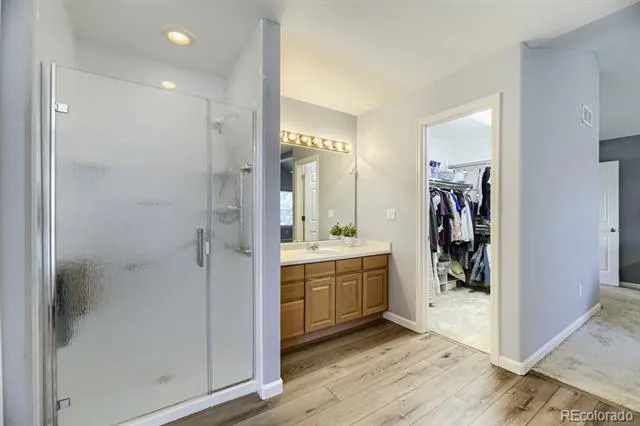 5860 S Espana Street Aurora, CO 80015