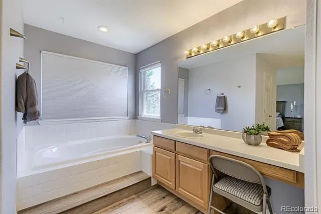 5860 S Espana Street Aurora, CO 80015