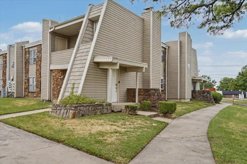7321 S 104th Avenue #219