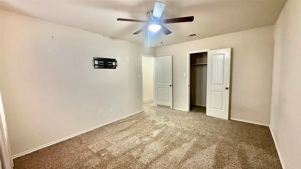 18309 Windtree Lane Elgin, TX 78621