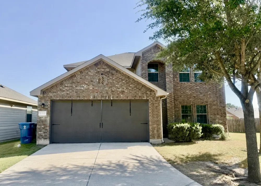 18309 Windtree Lane Elgin, TX 78621