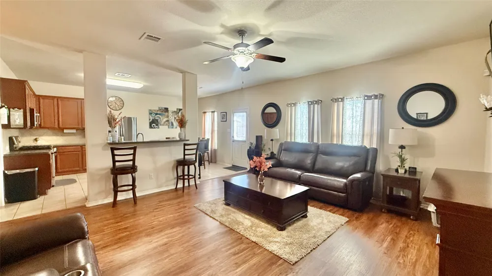18309 Windtree Lane Elgin, TX 78621