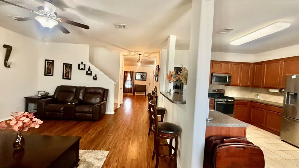 18309 Windtree Lane Elgin, TX 78621