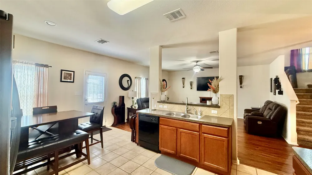 18309 Windtree Lane Elgin, TX 78621