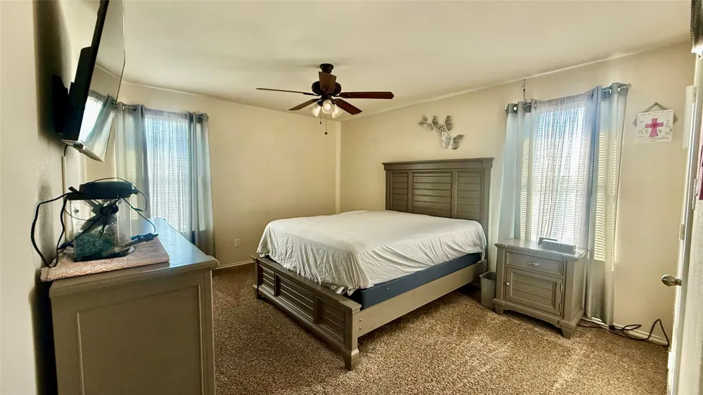 18309 Windtree Lane Elgin, TX 78621