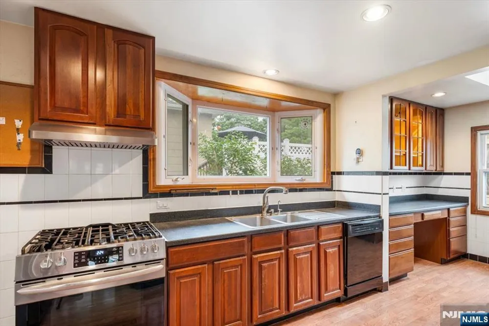 67 Montross Avenue Rutherford, NJ 07070