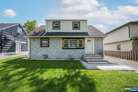 5 Briar Lane