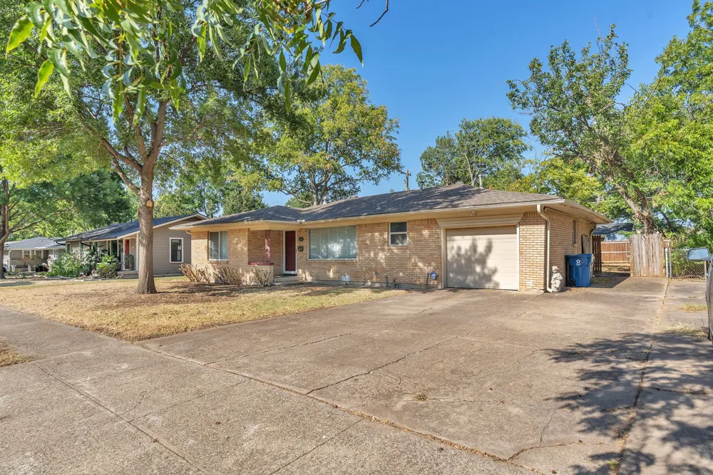 1232 Valley Vista Drive Grapevine, TX 76051