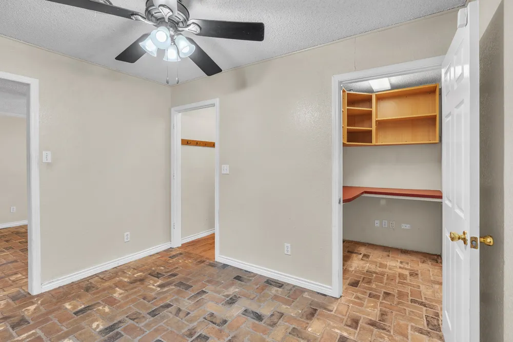 1232 Valley Vista Drive Grapevine, TX 76051