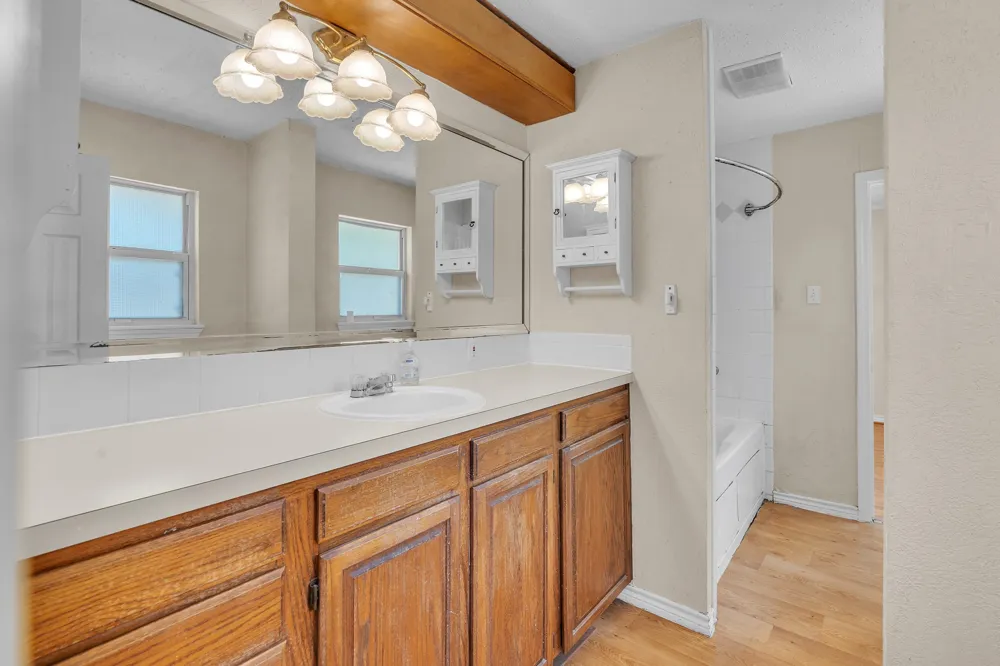 1232 Valley Vista Drive Grapevine, TX 76051