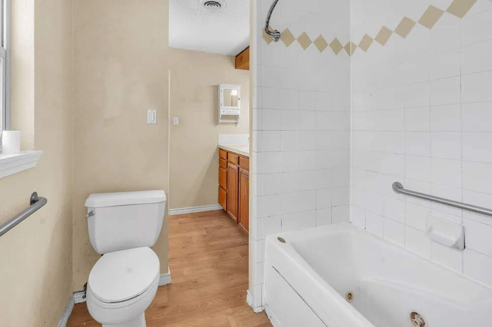 1232 Valley Vista Drive Grapevine, TX 76051