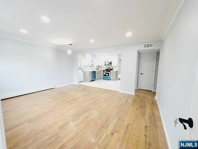 75 W Central Boulevard 1st Palisades Park, NJ 07650