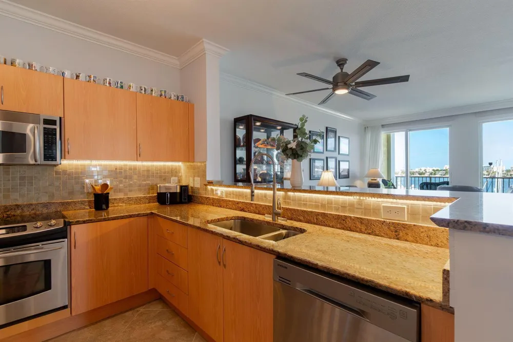 806 E Windward Way #524 Lantana, FL 33462
