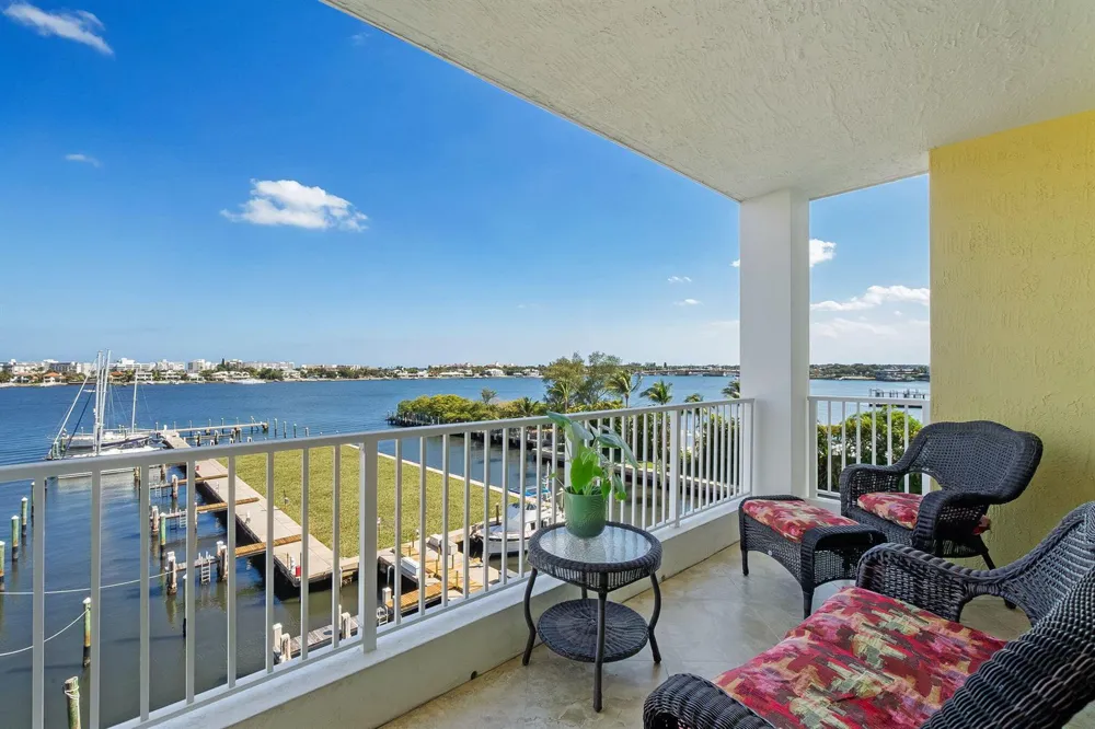 806 E Windward Way #524 Lantana, FL 33462