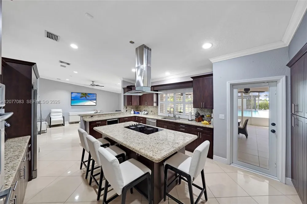 15290 SW 200th St Miami, FL 33187