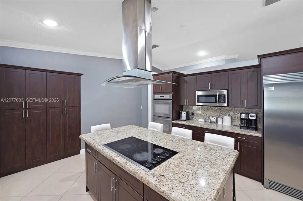 15290 SW 200th St Miami, FL 33187