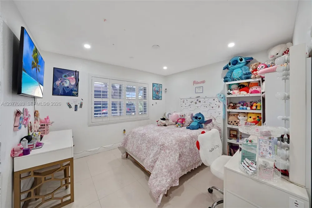 15290 SW 200th St Miami, FL 33187