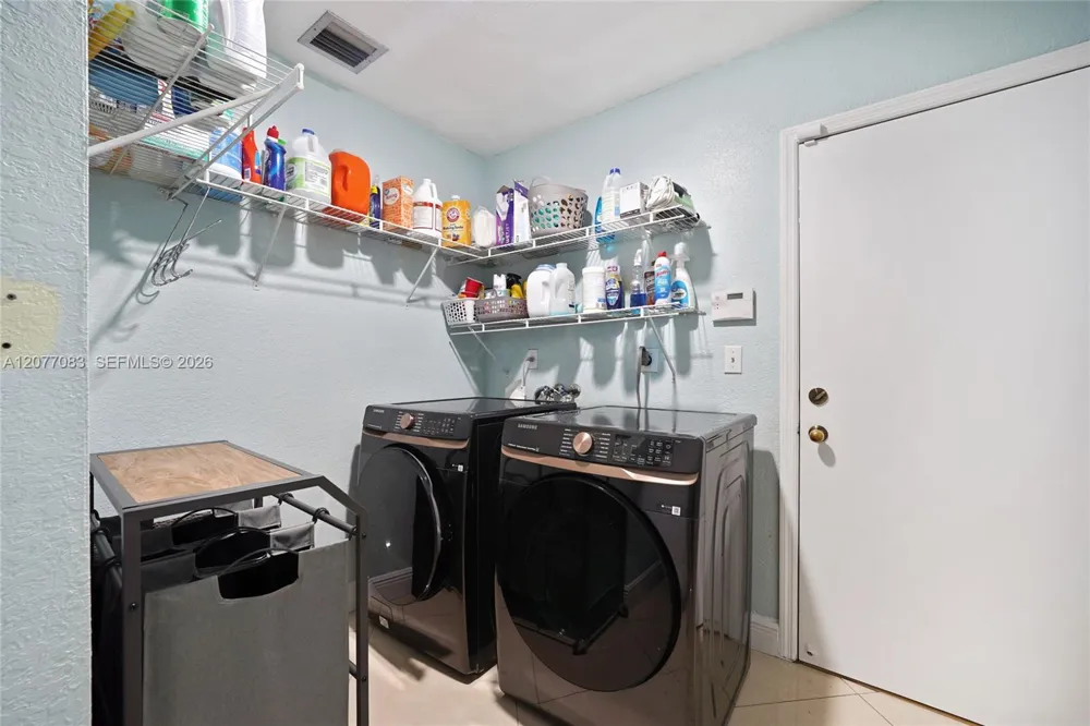 15290 SW 200th St Miami, FL 33187