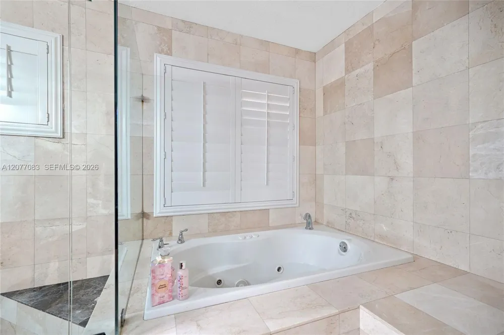 15290 SW 200th St Miami, FL 33187