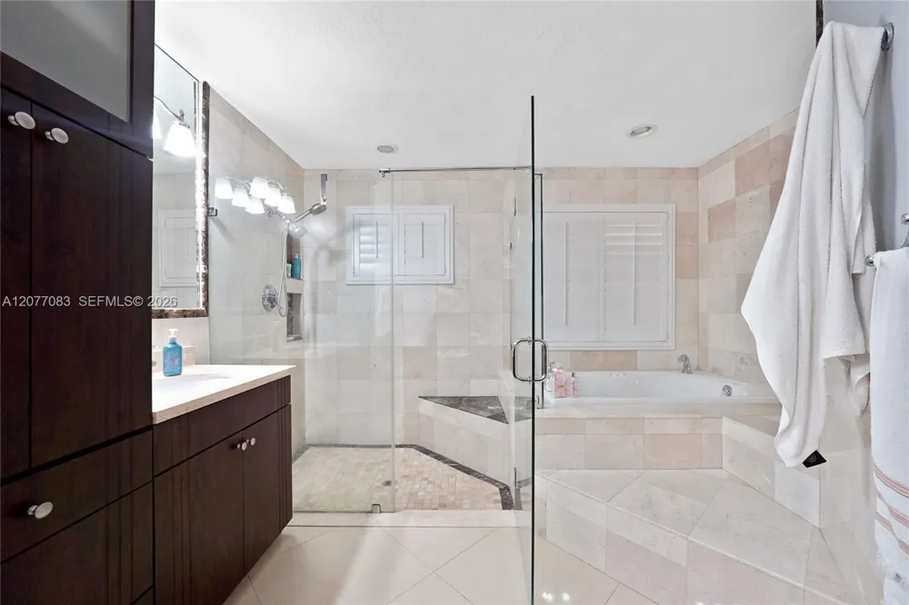 15290 SW 200th St Miami, FL 33187