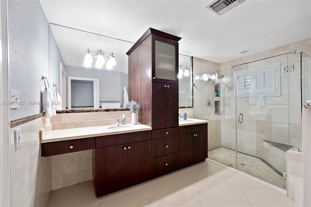 15290 SW 200th St Miami, FL 33187