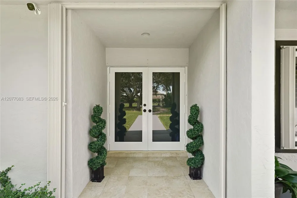 15290 SW 200th St Miami, FL 33187