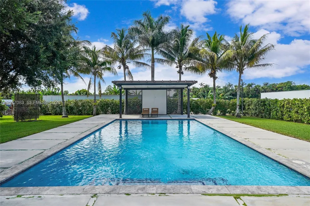 15290 SW 200th St Miami, FL 33187