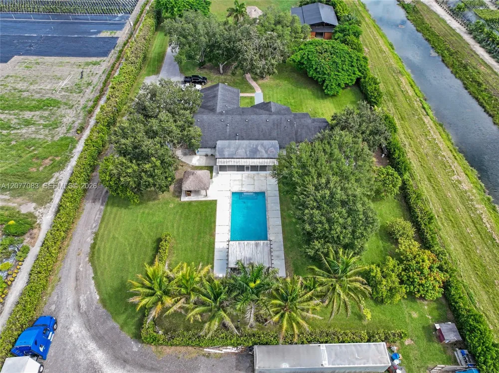 15290 SW 200th St Miami, FL 33187